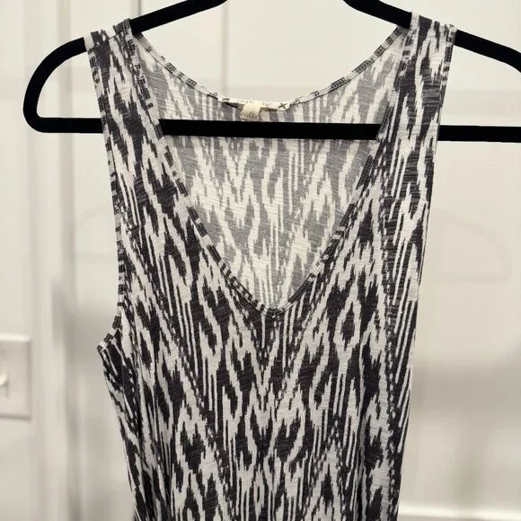 Soft Joie Ikat Print Maxi Dress - Picture 2 of 7